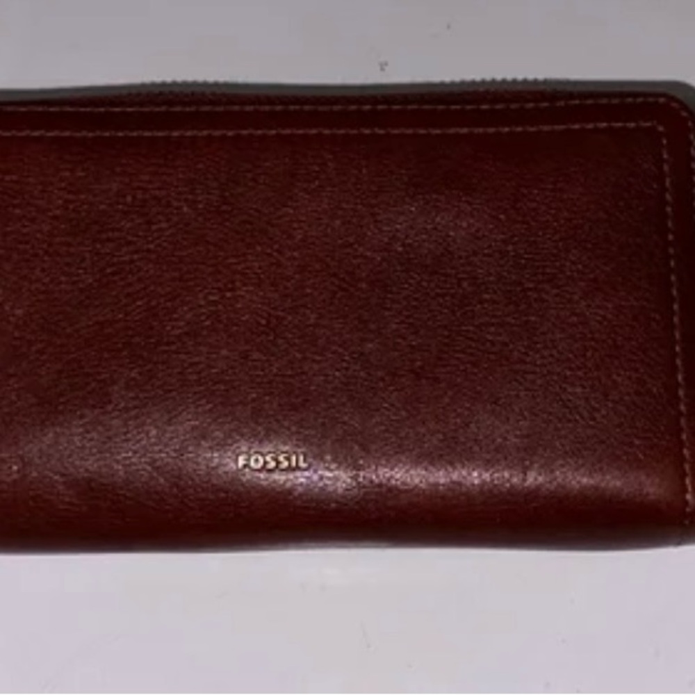 Fossil Wallet - image 1